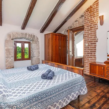 Holiday Home Marciljani Cr Labin (Istria)